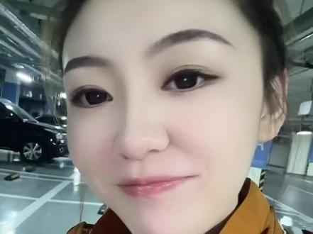 不要去强留任何一段关系,即使很在意,喜我者,我惜之,嫌我者我弃之……不要总去担心身边会失去谁,记得问问自己,谁又害怕失去你?#情感