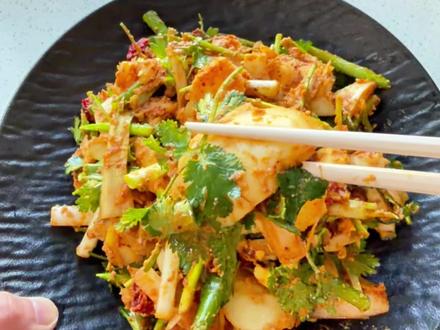 🔥既能当主食又超下饭的《鹅蛋拌土豆》它来了,做法真的超简单!#创作灵感 #鹅蛋拌土豆 #家常菜 #厨房小白菜谱 #美食教程