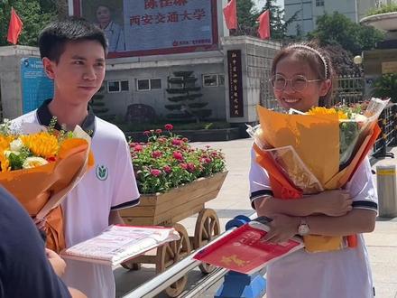 7月21日,两封北京大学录取通知书同时送达#广元利州