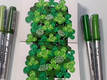 一分钟画白车轴草🍀 今天画的是白车轴草,比起它的叶子,我更喜欢它的花#丙烯马克笔 #零基础学画画 #沉浸式画画 #手绘 #画画教程