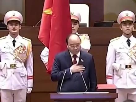 越南国家主席阮春福辞职:对防疫腐败“负政治责任”