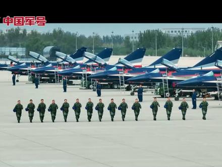 第13次飞出国门,粉丝狂喜!#八一飞行表演队 #第十届新加坡航展