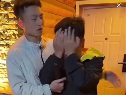 一航亲妈流落街头,陆董事长心里难过!二航、一航和美丽加油!#母亲