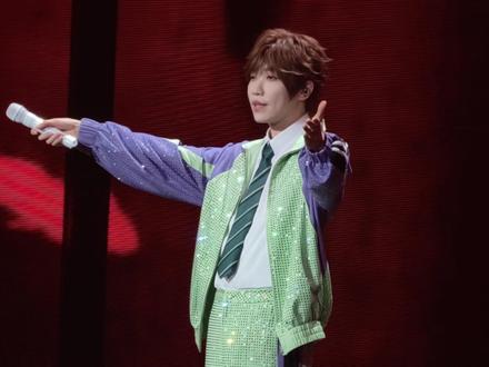 来了南昌红装也要唱成军装😁#徐良演唱会 #红装 #徐良南昌演唱会解锁新战袍 #徐良#舞台回忆杀