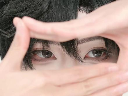 无论过去,因为我们不能改变过去。 不问将来,因为将来会因为我们而改变。
#时光代理人 #陆光 #程小时 #乔苓 #大梦归离冉遗鱼施法变装 #cos#ooc致歉