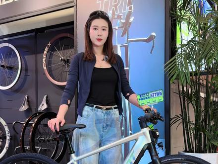 捷安特ESCAPE E+全新上市 业内首用半固态电池
安全,续航双提升
#捷安特#电助力山地车 #乌鲁木齐自行车