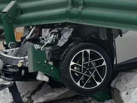 这算是小鹏P7+首撞吗?
#小鹏P7 #小鹏汽车