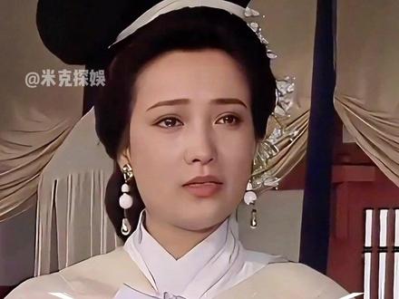 何晴离世3天后,再看葬礼上缅怀母亲的儿子,一句“用尽全身力气”才懂母爱的深沉 #何晴儿子哽咽缅怀母亲 #何晴 #许亚军 #娱乐评论大赏 #内容启发搜索