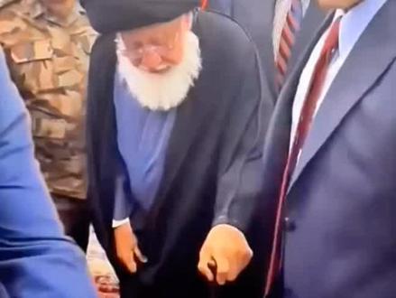 美媒报道,哈梅内伊正藏身地堡子内