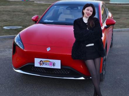 还得是黄子韬懂车,一起来看看他送的这辆车都有什么细节#黄子韬选的是宝骏云海 #黄子韬送车10台变20台 #宝骏云海