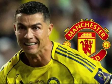 英媒:C罗愿接受降薪促成第3次效力曼联,但新管理层无意签他。近期一系列媒体报道,C罗 不满沙特联对待胜利的方式,正考虑夏窗离队。英媒teamtalk表示,曼联 完全没有签回C罗的计划。本周四将年满41岁的C罗被西班牙媒体牵强地与重返老特拉福德联系起来,据报道这名球员已就转会事宜“进行谈判”,且这位资深球星准备“牺牲薪水”以促成第三次效力曼联。就目前情况而言,如果C罗决定结束自己在沙特的时光,曼联将不会参与相关讨论。#c罗 #实况足球手游 #实况足球online #易球成名计划