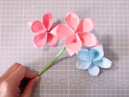非常简单的折纸立体樱花,看一遍就能学会,用来做装饰美美哒