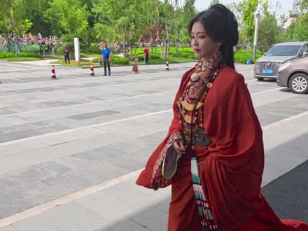 白鹿穿战国袍真是太美了#白鹿红衣战国袍 #白鹿战国袍一眼万年 #跑男来邯郸#奔跑吧#白鹿