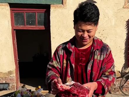 冬至不端饺子碗,冻掉耳朵没人管,一起来吃牛肉大葱饺子吧!#抖音新农人 #新农人计划2025 #我的农村生活 #冬至 #饺子