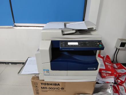 使用量达到130万页的施乐低端复合机,S2520出现黑道,维修很简单