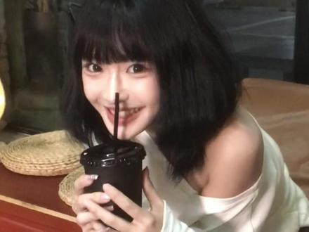 “再遇到爱的人,请拉住她的手” #古早#用琥珀流光风打开秋天