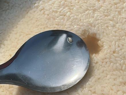 跟着花姐来做甜酒吧,酒香清甜不发酸,出水还多不长霉#花姐的菜 #甜酒 #米酒 #抖音美食创作人 #抖音新农人