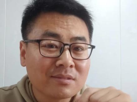 53号德比斯与61号车手角色互换 #张雪机车