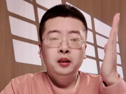 这回是海外版Mate80 海外版来了#HarmonyOS6 #Mate80 #鸿蒙越用越香 #一马当先年年有为