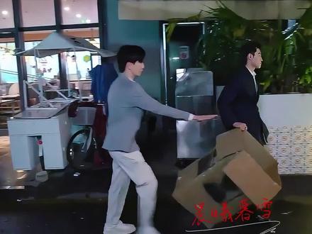 郝熠然:欢迎收看云旗模仿秀!@云旗Yunqi @郝熠然