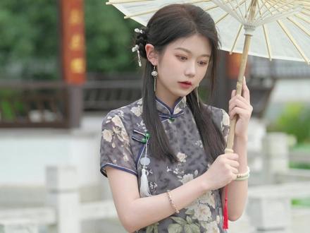 阴天晴天都放心用的的机内参数来了❗教完失业 | 建议点赞收藏
#南宁约拍 #南宁拍照 #旗袍
#机内调色 #拍照技巧 #富士相机