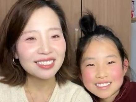 侄女提出让我陪她一起回老家过年,可嫁出去的女儿总是有很多无奈,我又何尝不想回去过年呢,看着她那充满期待的眼神,感觉心里酸酸的#侄女跟姑姑#日常唠嗑