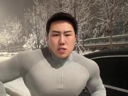 网络人物志第十三期-李明轩
#人物故事 #搞笑 #抽象 #李明轩