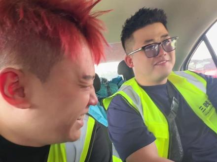 当你有一个第一次学车的朋友 #精神状态良好