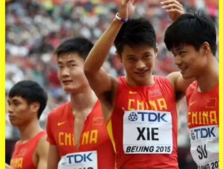 最特殊的200米该怎么去跑呢?听听杨健老师的分析吧。#200米 #短跑 #莱尔斯 #谢震业 #科尔利
