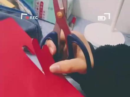 学生轴对称剪纸作品展示#手工制作 #轴对称图形图案设计 #数学手工剪纸