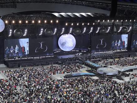 《私奔到月球》全员粤语打招呼阿信粤语表白版 251214MAYDAY广州5525安可
#五月天广州演唱会 #5525五月天回到那一天巡回演唱会 #五月天私奔到月球