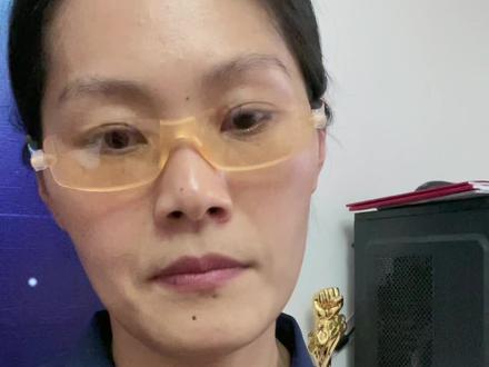 上海高考小三门,最好在高三之前达到A,高三之前,先把知识点复习至少一遍,再把题库过一遍,不然到了高三就容易很被动