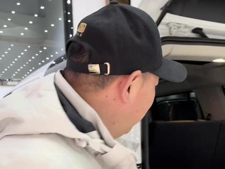 17年路虎发现4HSE耀黑版带2把锁完美#dou是好车 #抖音汽车 #汽车人共创计划 #气场全开 #二手车 @DOU+小助手