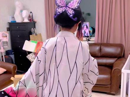 用扭扭棒做蝴蝶忍头饰~好像也不错子🤨 #蝴蝶忍 #鬼灭之刃 #扭扭棒头饰 #手工 #亲子