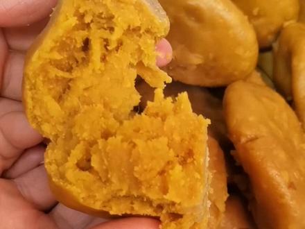 软柿子和玉米面做起来,特好吃😄名字也好听“谷乱”“窝的”“疙瘩”你们都怎样叫的?#家常饭@DOU+小助手