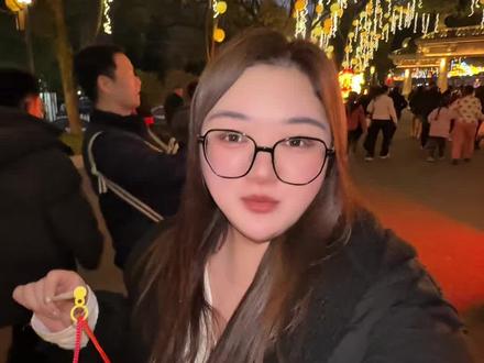 哇哇哇!大佛寺灯会单人门票+灯笼38!春节也能用!你想带谁去 #新昌大佛寺#灯会 #春节福气好去处#都来这个过大年 #抖音新春吃喝玩乐节