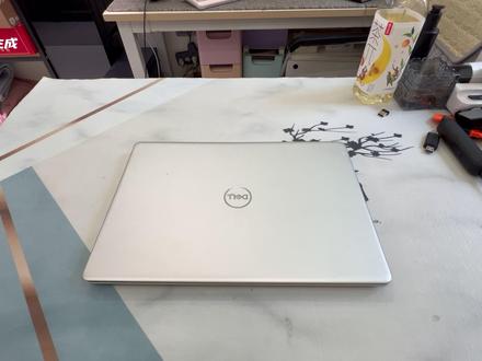 戴尔灵越 5593 拆屏教程 新手也能轻松换屏不踩坑! 自己动手不用去维修店,省钱又放心,笔记本复活再战几年没问题。BGM由AI生成。
#笔记本电脑 #笔记本换屏 #戴尔