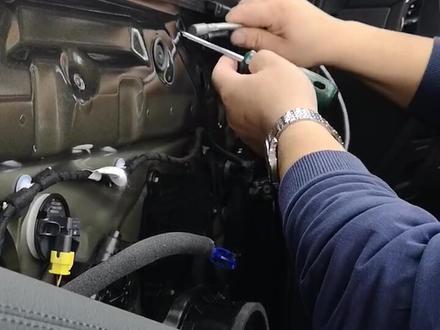 2019款奥迪后视镜拆卸方法