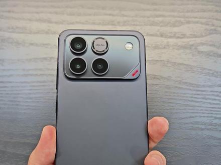 【荣耀WIN评测】手机+风扇,真能吹? 荣耀WIN、荣耀WIN RT、荣耀手机
游戏手机推荐、学生手机推荐
性价比手机推荐、第五代骁龙8至尊版
旗舰手机推荐、性能旗舰、影像旗舰
所以今天Yo哥就详细评测荣耀WIN
手机+风扇,真的很能吹?
准备换机的同学,一定要看完!
别忘点赞!谢谢~#荣耀WIN #荣耀WINRT #游戏手机推荐 #抖音知识年终大赏 #知识前沿派对