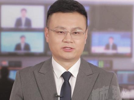 少年有了迈巴赫 青春就结束了,烤鸡少年澄清 提豪车视频是假的;“这个梦想可能一辈子都不会实现”#烤鸡少年 #烤鸡少年辟谣提迈巴赫 #迈巴赫