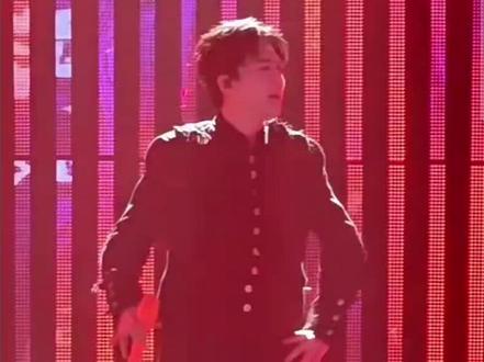 北京跨年晚会🎤老大:放错歌了吧#刘宇宁 #北京卫视跨年 #强烈推荐 #跨年晚会@摩登兄弟刘宇宁