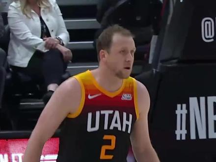 【英格尔斯本赛季集锦】爵士今日与开拓者、马刺完成三方交易,将英格尔斯送往波特兰。英格尔斯自2014-15赛季进入联盟起效力爵士已八个赛季,作为锋线球员一度能为球队带来出色的组织和防守,并且曾连续两个赛季三分命中率超过44%。一月底英格尔斯遭遇膝盖伤病,将缺席赛季剩余比赛,在此之前34岁的他场均出战25分钟,能够贡献7.2分2.9篮板3.5助攻。一起来回顾英格尔斯本赛季的表现。#nba新春贺岁