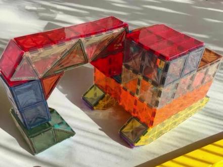 磁力片挑战101之②④挖掘机🚜 开一台小小的挖掘机,挖空心思去爱你~大家情人节快乐呀❤️
#热门 #磁力片 #挖掘机 #情人节