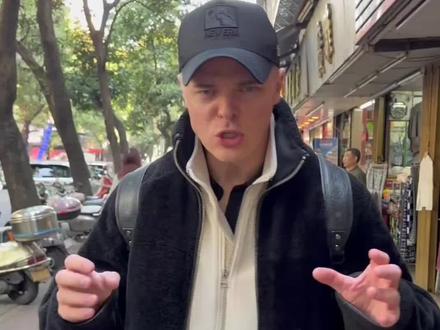 空降汕头过大年,尝尝潮汕人从小吃到大的丸子 #都来这里过大年 #抖音新春吃喝玩乐 #新春来抓马 #过个抖音新轻年