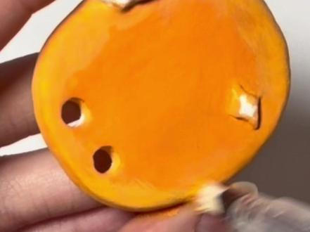 🍊捏一本mini橘子书 用粘土捏一本橘子豆豆本 里面画上可爱的帕丁顿熊~
#粘土#diy#豆豆本#手工#春天