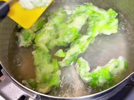 有菜有面的蔬菜面坨坨 一口沦陷!健康低脂又鲜美#跟着抖音学做菜 #面疙瘩 #菜坨坨 #我的厨房日记 #美食vlog