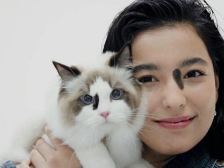 L.I.E Girl对话 | 女孩米热与猫咪怕怕的「印记」
#lostinecho 23SS特别企划「另一个我」正式上线,确认相同的印记,与另一个我相遇。