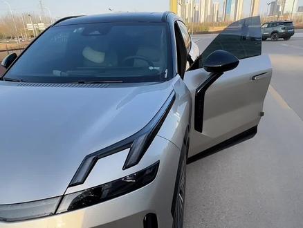 领克08这辆车总体来说可以,就是有些小问题他还没办法解决就很烦!