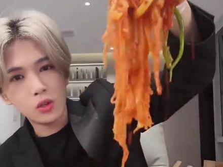 鹿哈直播间或需赔偿26.9亿元 #网红带货 #食品安全 #天价赔偿 (编辑:张偲)