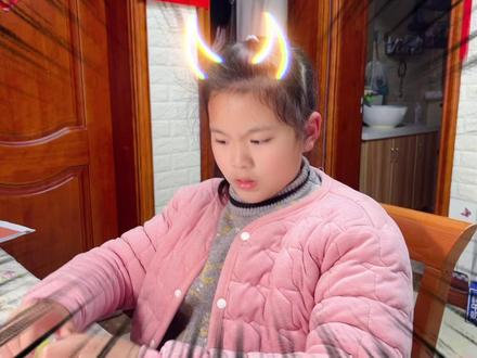 贫穷妈妈用一张纸做可以变脸翻白眼的鹦鹉,女儿:好好玩啊! #我要做爆款 #手工玩具 #手工礼物 #儿童手工 #亲子育儿 #手帐打卡 #手帐小机关 #开学必备 #手工diy #亲子互动